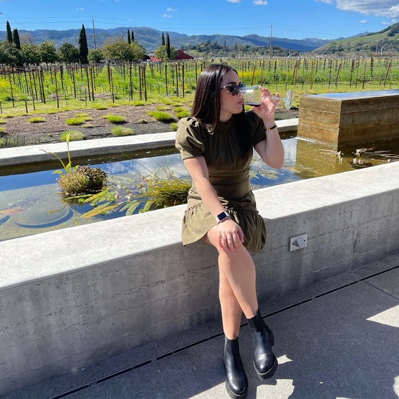 Meet your Posher, Mel - Picture 5 of 6